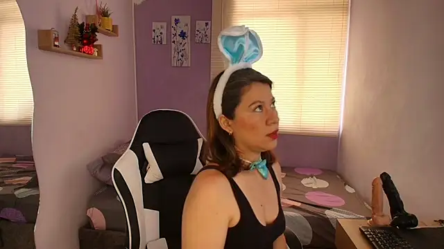 luna desiree online show from 11.29.25