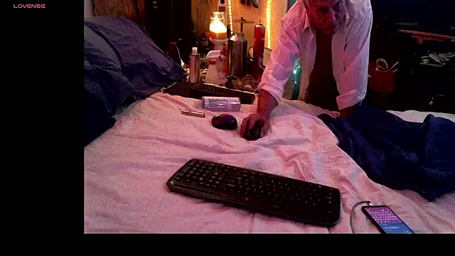 Pussyeat2please online show from 02.15.26