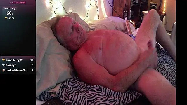 Pussyeat2please online show from 04.14.26