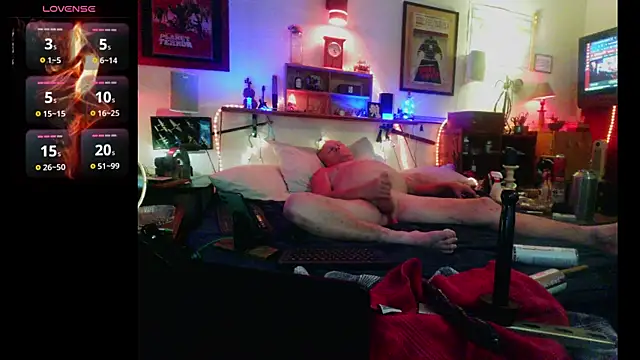 Snapshot of Pussyeat2please chatting on 05.18.26 Pussyeat2please online show from 05.18.26