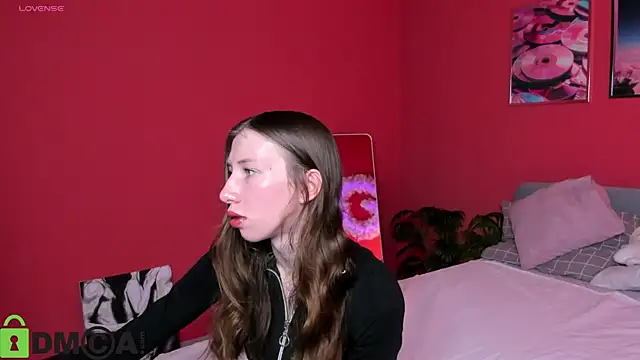 Snapshot of Lisbeth__Salander chatting on 10.05.25 Lisbeth  Salander online show from 10.05.25