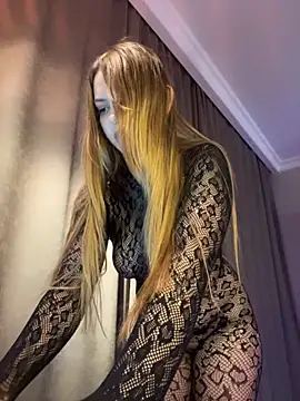 Nikole Boom online show from 09.25.25