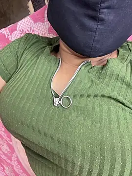 Snapshot of Priyajaanbaby chatting on 07.14.26 Priyajaanbaby online show from 07.14.26