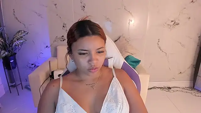 Snapshot of scarlett_enjoy1 chatting on 09.11.25 scarlett enjoy1 online show from 09.11.25