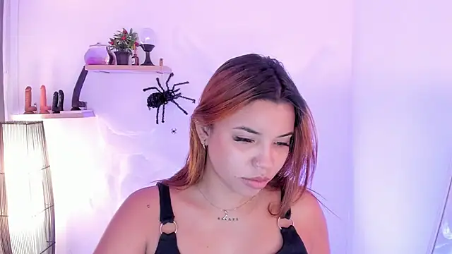 Snapshot of scarlett_enjoy1 chatting on 10.14.25 scarlett enjoy1 online show from 10.14.25