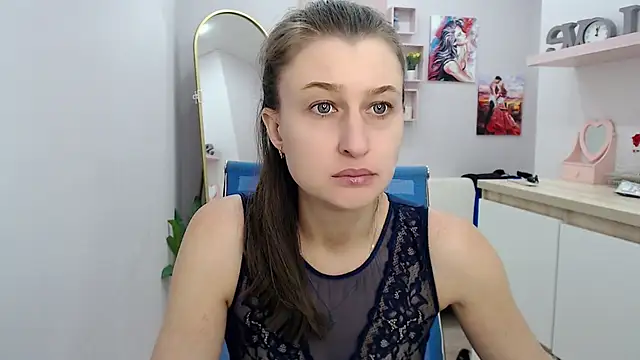 Snapshot of muriel_elvin chatting on 09.26.25 muriel elvin online show from 09.26.25