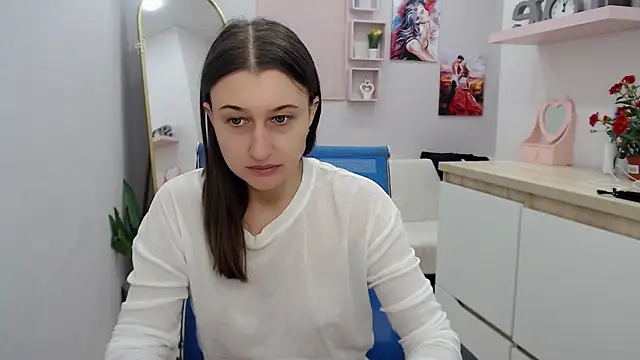 Snapshot of muriel_elvin chatting on 10.13.25 muriel elvin online show from 10.13.25