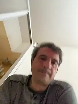 Snapshot of sasatimido chatting on 05.17.26 sasatimido online show from 05.17.26