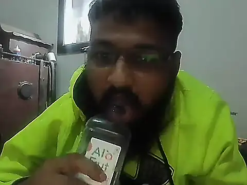 Snapshot of Dollseye chatting on 11.25.25 Dollseye online show from 11.25.25