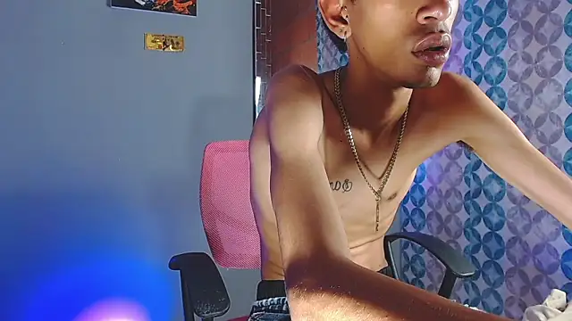 Snapshot of briamhoconor_xh chatting on 04.29.26 briamhoconor xh online show from 04.29.26