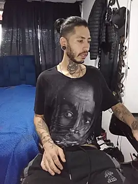 Snapshot of Tattoboy19cm chatting on 07.17.26 Tattoboy19cm online show from 07.17.26
