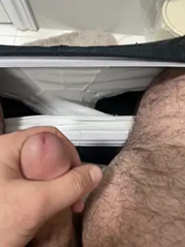 Snapshot of Heros2000 chatting on 02.22.26 Heros2000 online show from 02.22.26