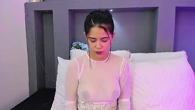 MaiaaCandy online show from 10.12.25