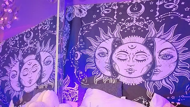 Gaia Gatex online show from 12.22.25