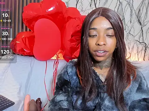 Snapshot of Pauline_Fox chatting on 02.14.26 Pauline Fox online show from 02.14.26