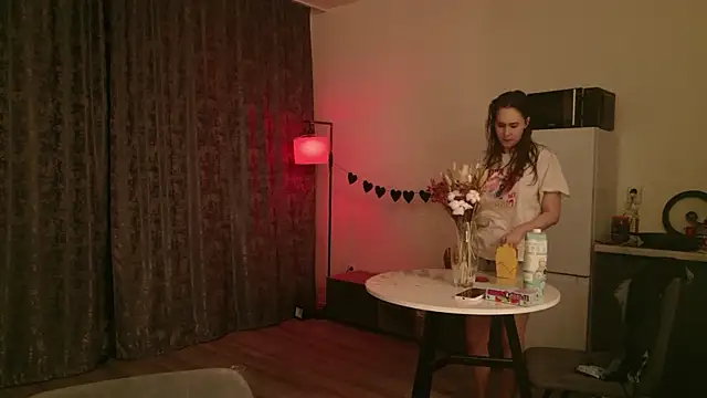 LucyRose3 online show from 02.20.26