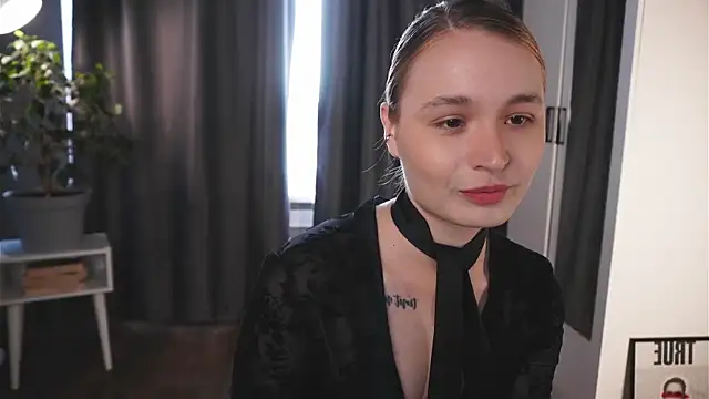 lisa schiele online show from 10.14.25