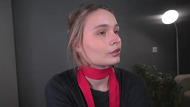 lisa schiele online show from 12.15.25