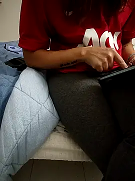 alicepavia22 online show from 10.02.25