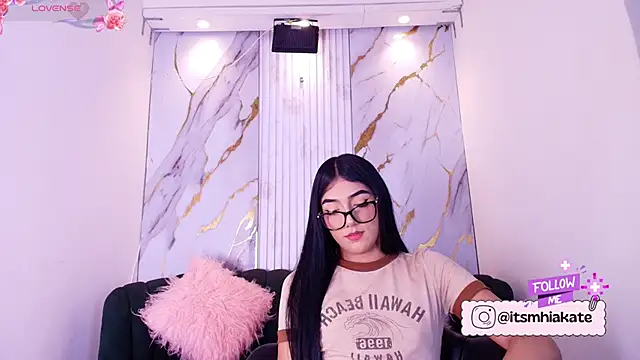 Snapshot of Mhiaa_Sweet chatting on 05.15.26 Mhiaa Sweet online show from 05.15.26
