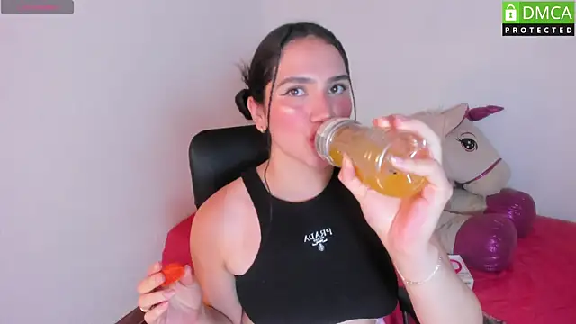 Snapshot of alison_es chatting on 11.13.25 alison es online show from 11.13.25