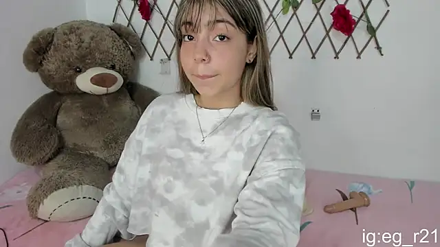 emma grays2 online show from 10.10.25