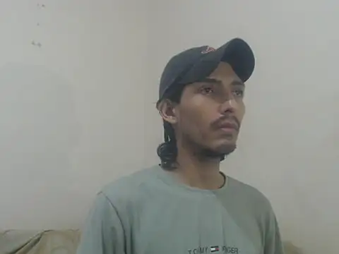 Snapshot of snackontime18 chatting on 05.19.26 snackontime18 online show from 05.19.26