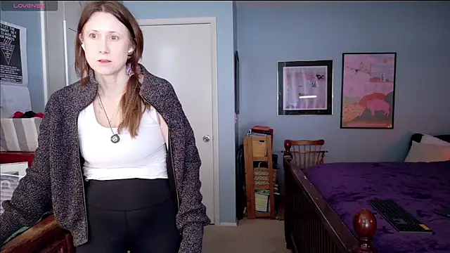 Snapshot of MommyGoddessL chatting on 02.18.26 MommyGoddessL online show from 02.18.26