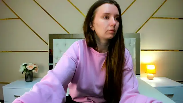 BeatriceAddams online show from 10.04.25