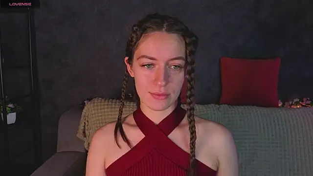 Snapshot of Agnes_Wells chatting on 06.02.26 Agnes Wells online show from 06.02.26