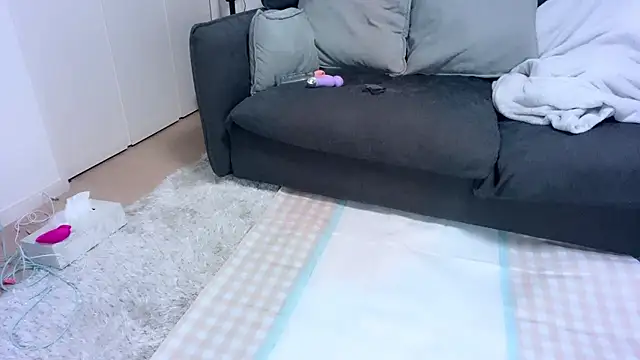 Snapshot of moemilk chatting on 10.22.25 moemilk online show from 10.22.25