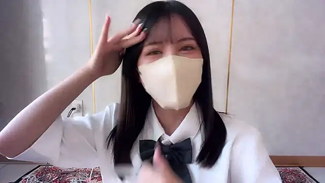 Snapshot of moemilk chatting on 11.15.25 moemilk online show from 11.15.25