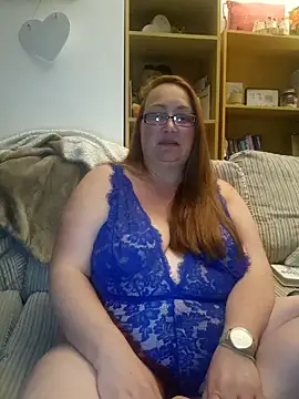 Snapshot of Luscious-LucyXX chatting on 04.30.26 Luscious-LucyXX online show from 04.30.26