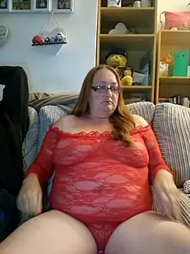 Snapshot of Luscious-LucyXX chatting on 06.07.26 Luscious-LucyXX online show from 06.07.26