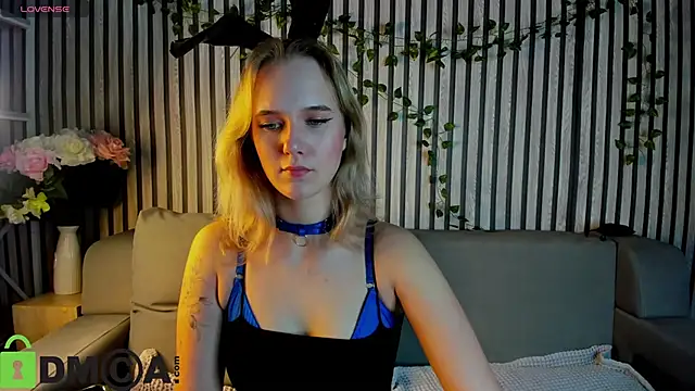 Casey Sweeet online show from 10.28.25