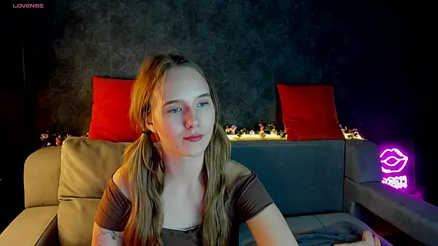 Snapshot of Casey_Sweeet chatting on 02.04.26 Casey Sweeet online show from 02.04.26