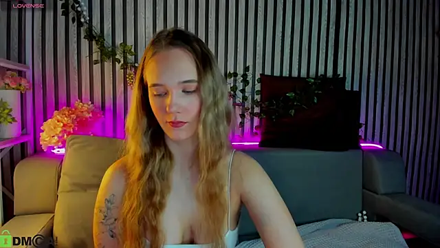 Snapshot of Casey_Sweeet chatting on 02.20.26 Casey Sweeet online show from 02.20.26