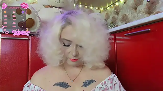 SquirtMilf00 online show from 04.15.26