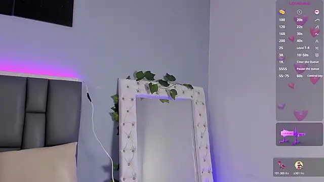 Snapshot of _jasmine_blush chatting on 10.18.25 jasmine blush online show from 10.18.25