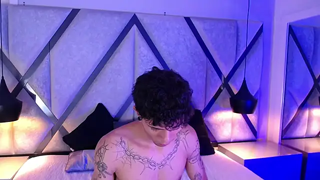 Enzo Hunter online show from 10.18.25