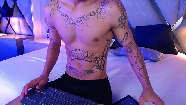 Enzo Hunter online show from 10.21.25