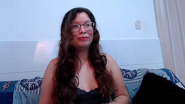 Snapshot of zoewhite2 chatting on 12.01.25 zoewhite2 online show from 12.01.25
