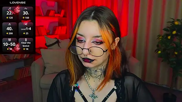 Snapshot of Mistress__Marcelline chatting on 04.28.26 Mistress Marcelline online show from 04.28.26