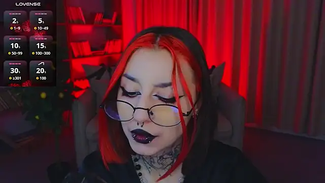 Snapshot of Mistress__Marcelline chatting on 05.19.26 Mistress Marcelline online show from 05.19.26