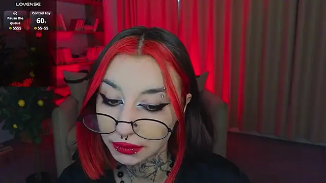 Snapshot of Mistress__Marcelline chatting on 05.20.26 Mistress Marcelline online show from 05.20.26