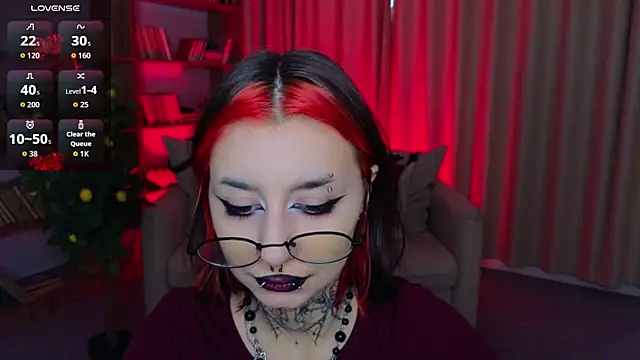 Snapshot of Mistress__Marcelline chatting on 05.22.26 Mistress Marcelline online show from 05.22.26