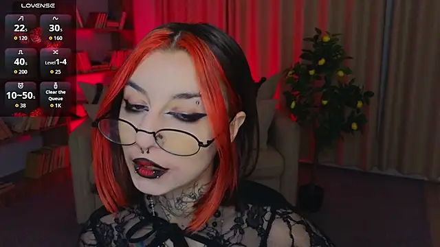 Snapshot of Mistress__Marcelline chatting on 05.29.26 Mistress Marcelline online show from 05.29.26