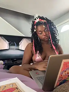 Snapshot of XKimmyGreen chatting on 05.15.26 XKimmyGreen online show from 05.15.26