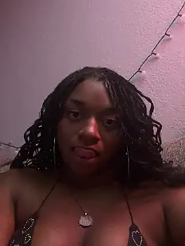 Snapshot of XKimmyGreen chatting on 07.24.26 XKimmyGreen online show from 07.24.26