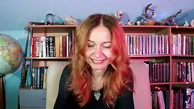 Snapshot of Foxilady357 chatting on 10.20.25 Foxilady357 online show from 10.20.25